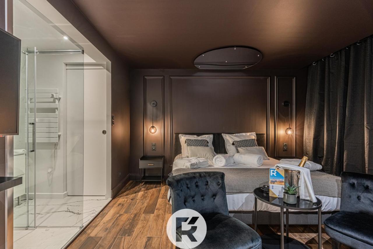 R'Apparts The Love Nest Suite Grenoble Bagian luar foto